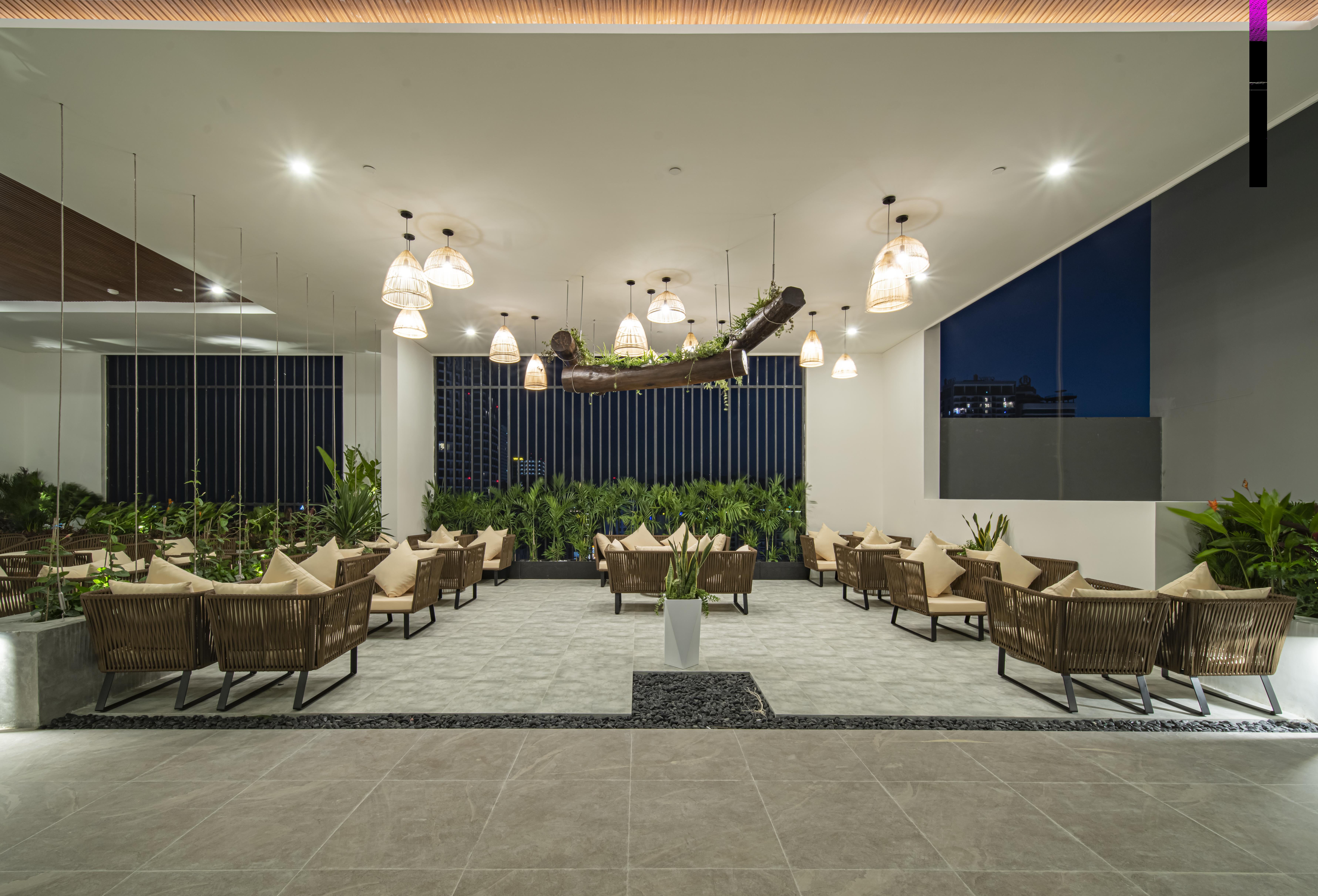 Potique Hotel Nha Trang Exteriör bild