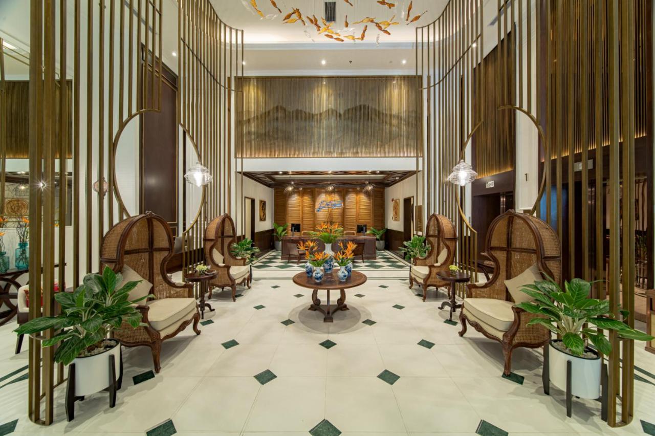 Potique Hotel Nha Trang Exteriör bild