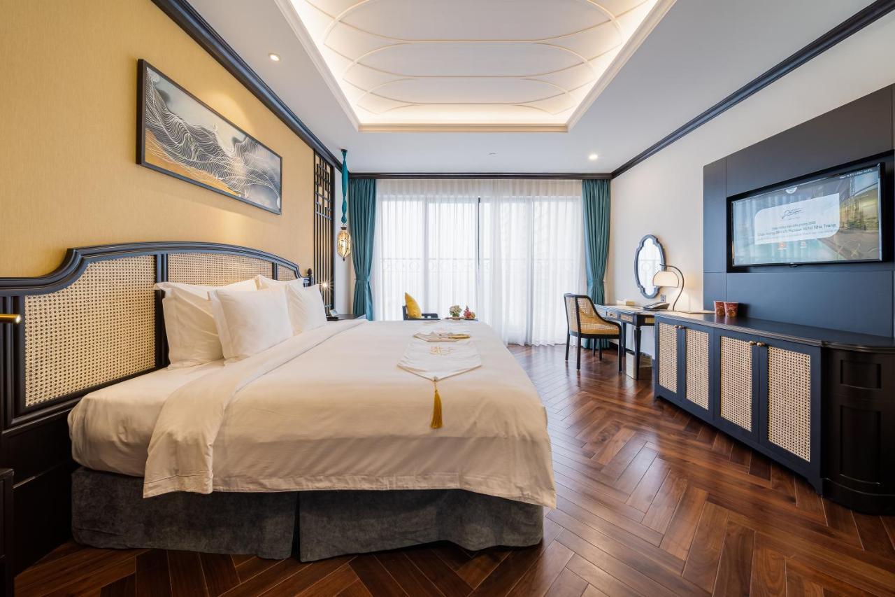 Potique Hotel Nha Trang Exteriör bild