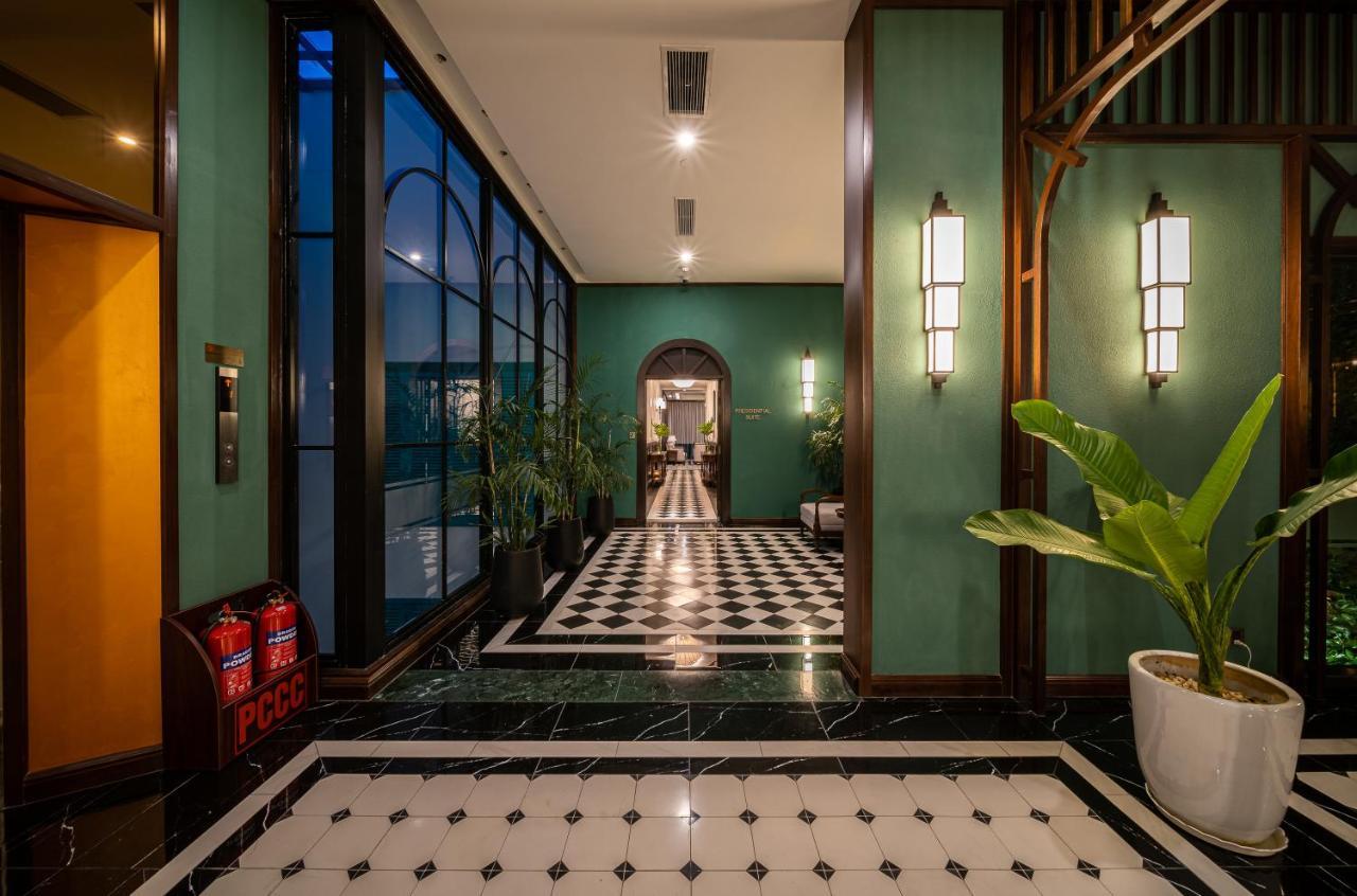 Potique Hotel Nha Trang Exteriör bild